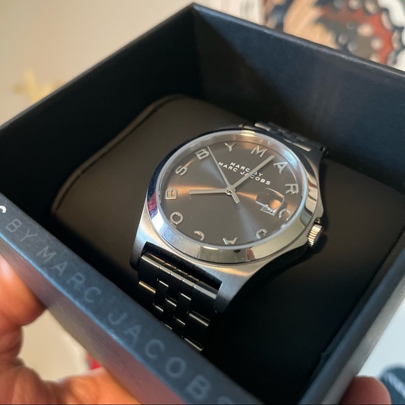 MARC by MARC JACOBS Watch MBM3348 NEEDS BATTERY REPLACEMENT - Picture 3 of 5